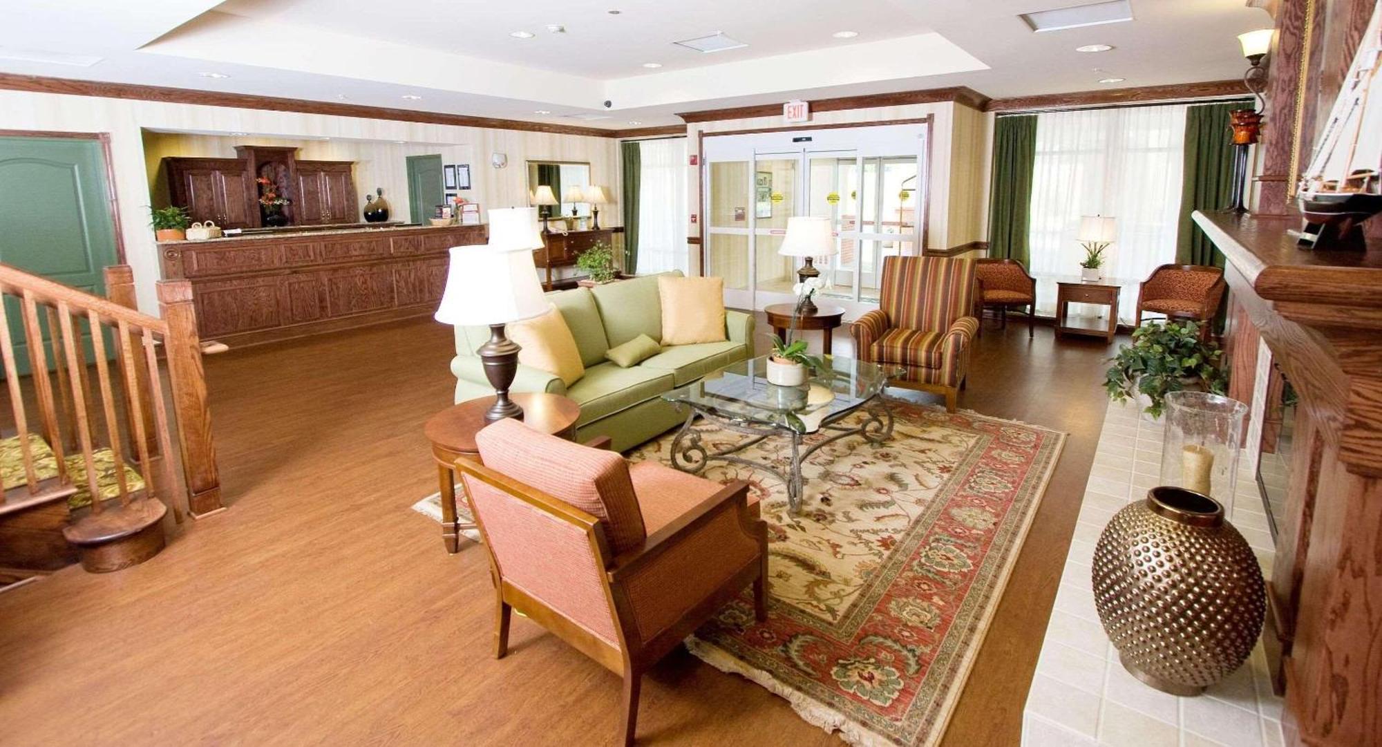 Country Inn & Suites By Radisson, Fredericksburg, Va ภายนอก รูปภาพ