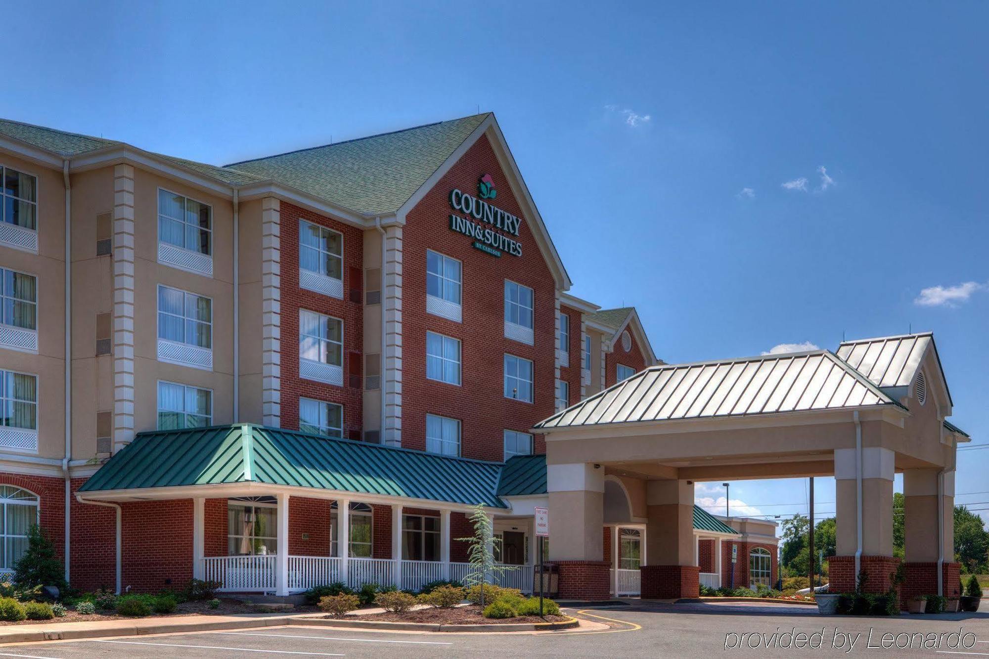 Country Inn & Suites By Radisson, Fredericksburg, Va ภายนอก รูปภาพ