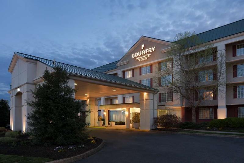 Country Inn & Suites By Radisson, Fredericksburg, Va ภายนอก รูปภาพ